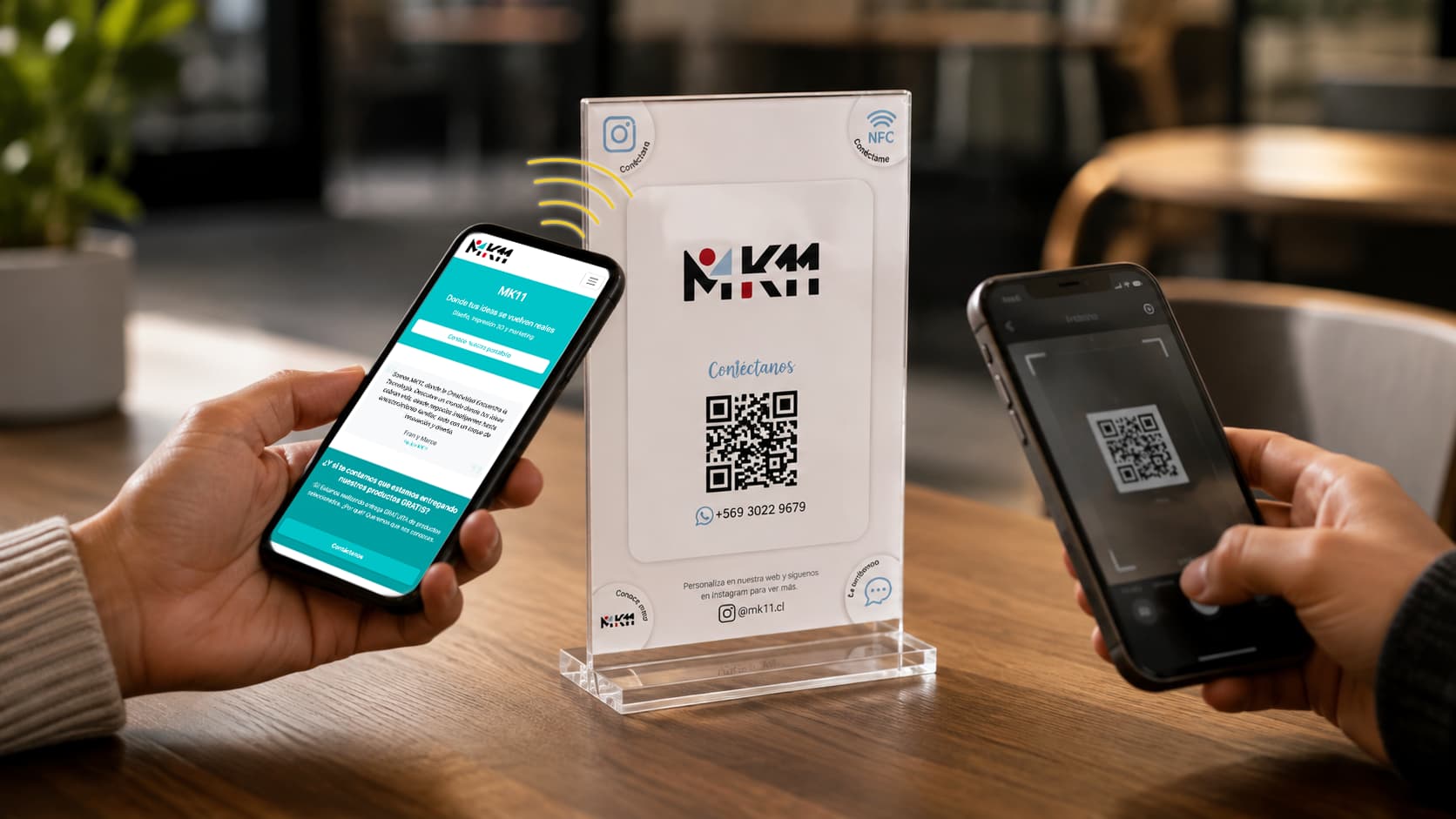 Sobremesa acrílico con NFC y QR